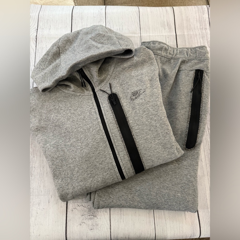 Nike Sport Tech Fleece Jogger Set